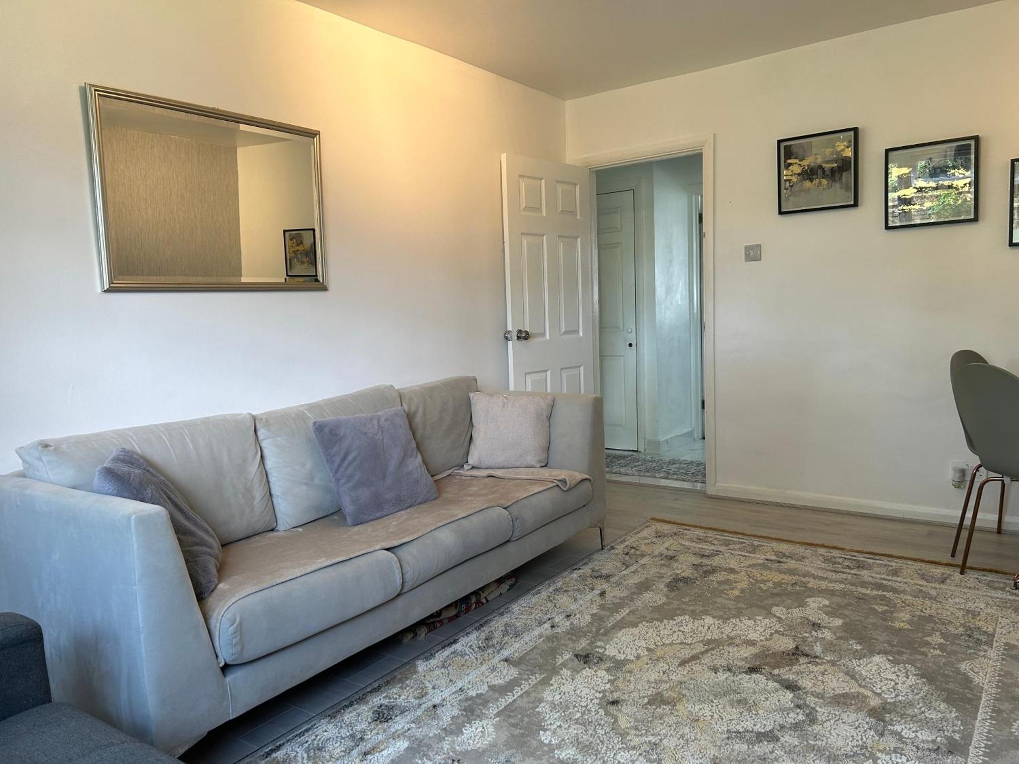 One Bedroom Flat In Chiswick W4 Лондон Экстерьер фото