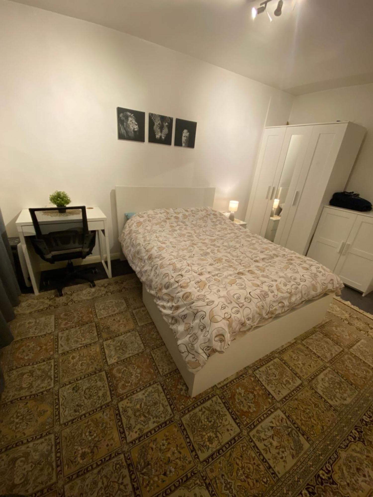 One Bedroom Flat In Chiswick W4 Лондон Экстерьер фото